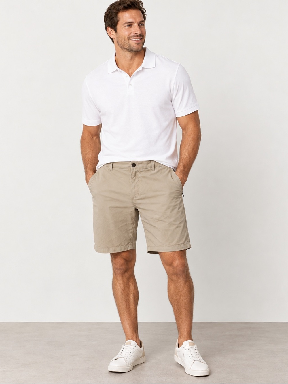 Old Navy Ultimate Tech Slim Built-In Flex Shorts Men’s 34 Khaki 9”